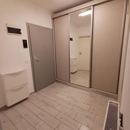 Ariel Deluxe - Balcony & Free Parking 브라쇼브