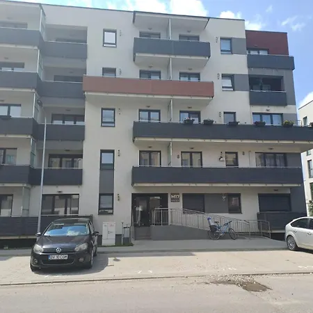 Apartment Ariel - Balcony & Free Parking