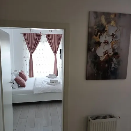 Apartment Ariel - Balcony & Free Parking *